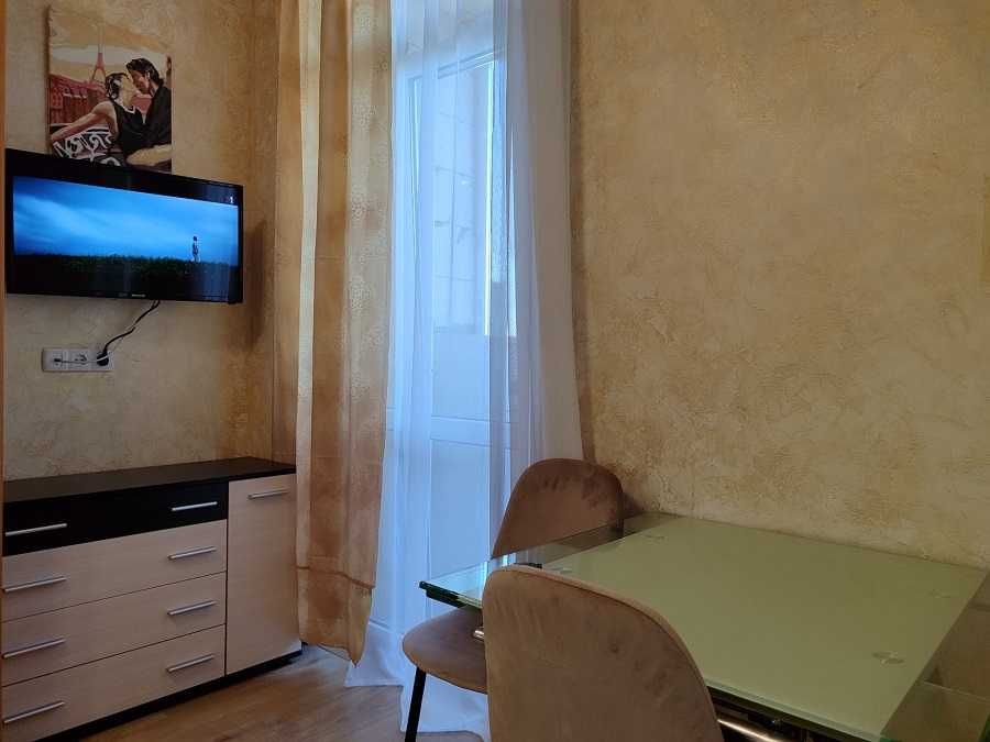 Апарт готель Левада метро квартири подобово Автовокзал Аєрокосмічний