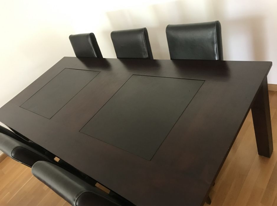 Mesa em madeira importada cor wengue