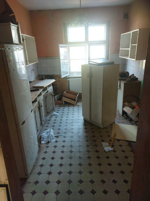 Opróżnianie Mieszkań Domów Strychów Piwnic Garaży Wywóz Gratów