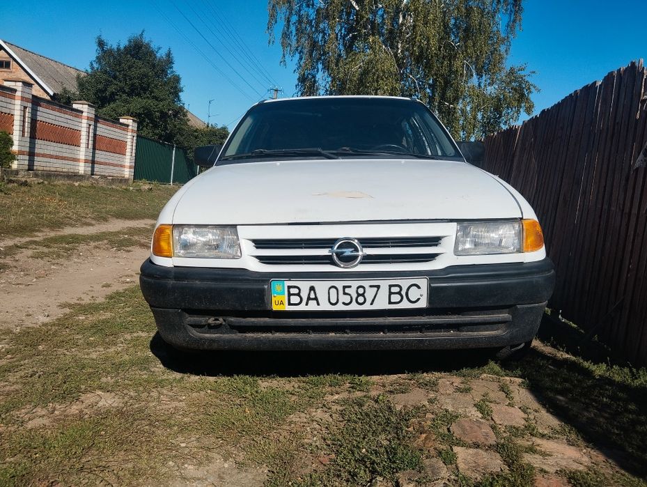 Продам Opel astra F