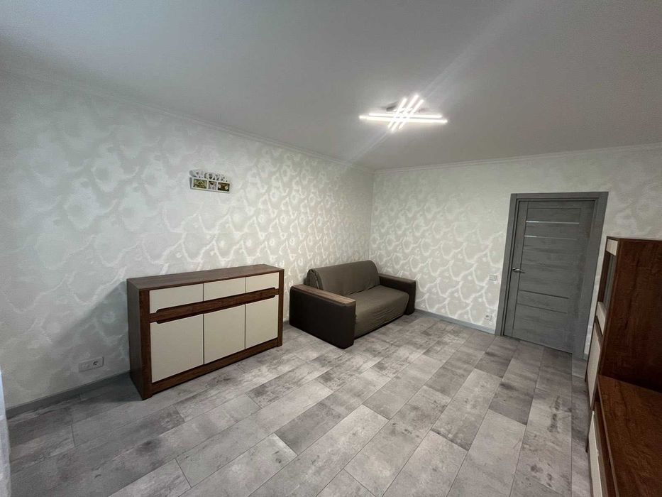 2к квартира На Озерній біля Агори