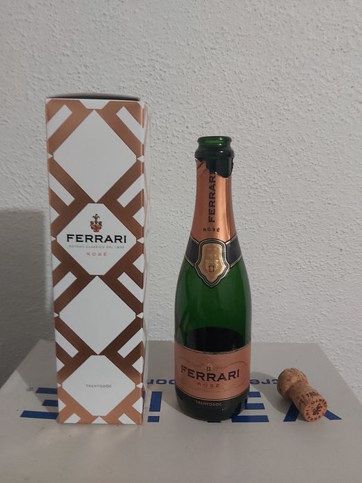 Шампанське ферарі, пляшка, коробка ferrari, декор