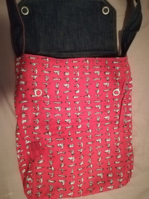 Mala em ganga da marca wearplay jeans.