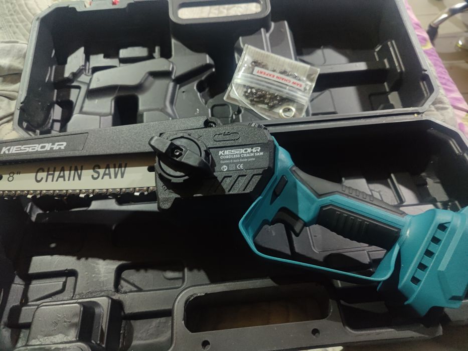 АКЦІЯ!!!Акамуляторна садова пилка, Німеччина, шина 8"