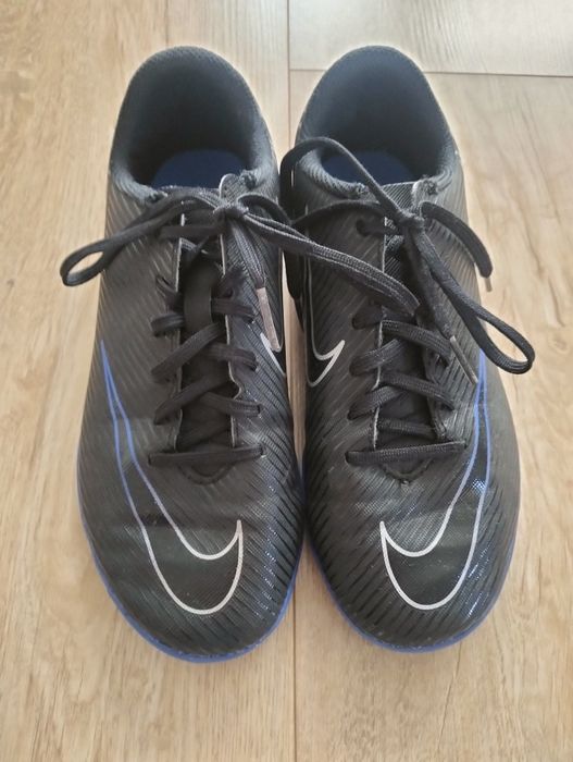 Halówki Nike rozmiar 35.5