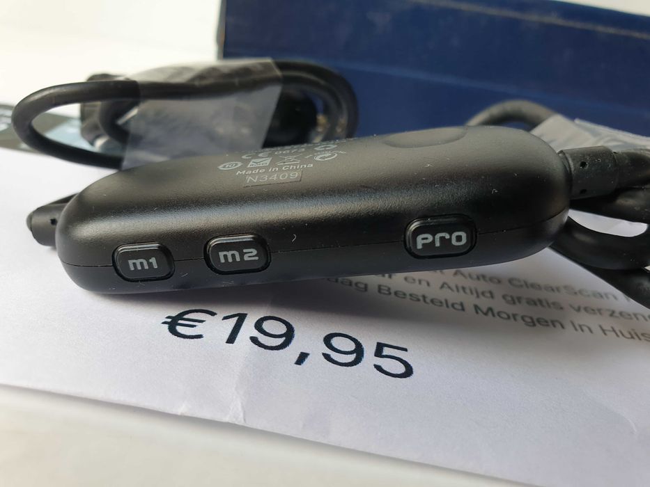 FM Belkin  Трансмітер 30pin  iPod та iPhone  Belkin F8Z343ea