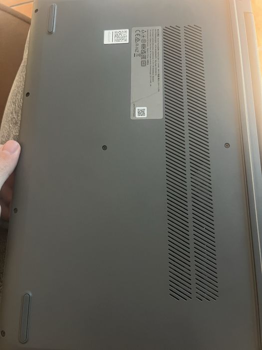 Portátil Lenovo IdeaPad Slim 3