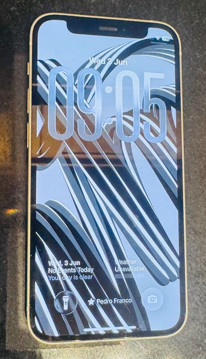 iPhone 12 mini ecrã usado sempre com protetor