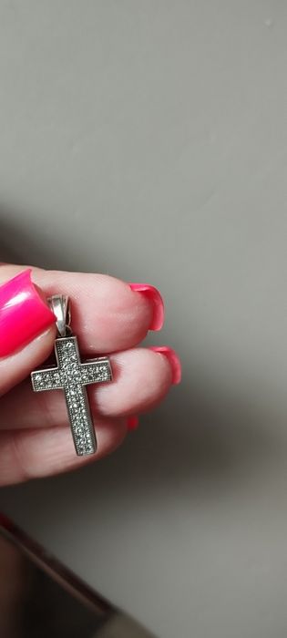 Продам серебряный крестик и кольца