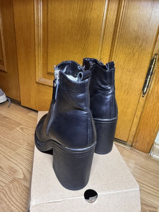 Ботинки кожаные