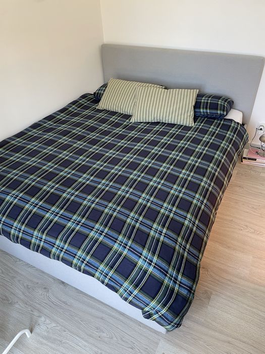 VENDO CAMA com cabeceira estofada
