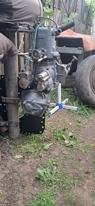 Пускача до трактора МТЗ, робочий, в зборі з редуктором і стартером .