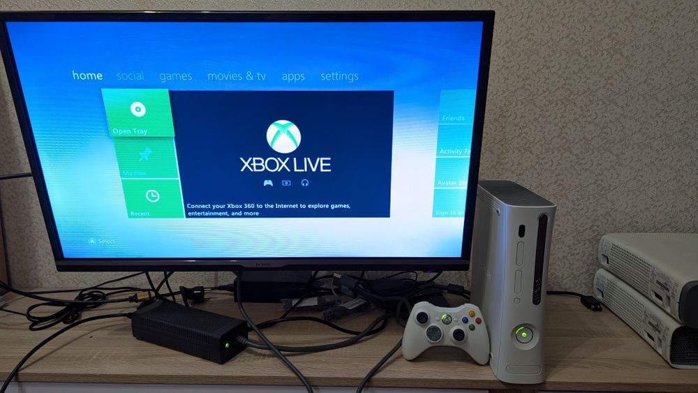 Продам лот консолей xbox 360