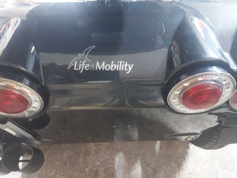 Elektryczny wózek inwalidzki Life and mobility