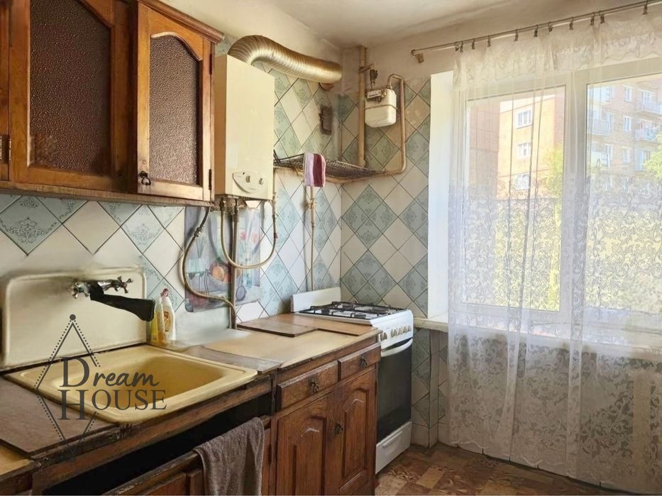 Продаж 4 кімнатної квартири