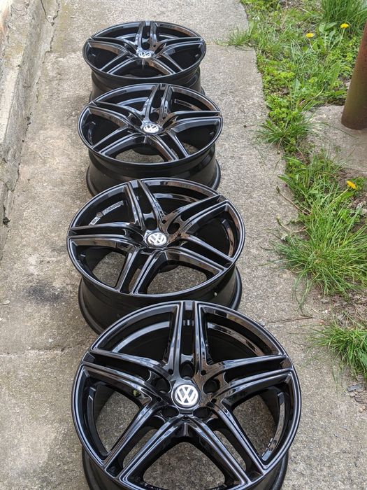 Чорні диски R17 Audi VW Volkswagen Golf 7 Passat B8 Alltrack Tiguan