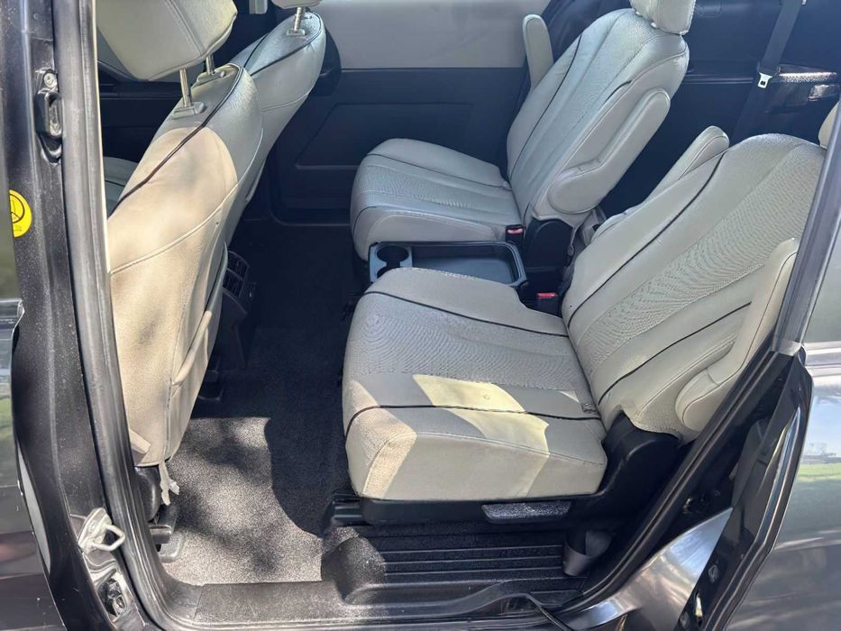 Mazda 5      2014