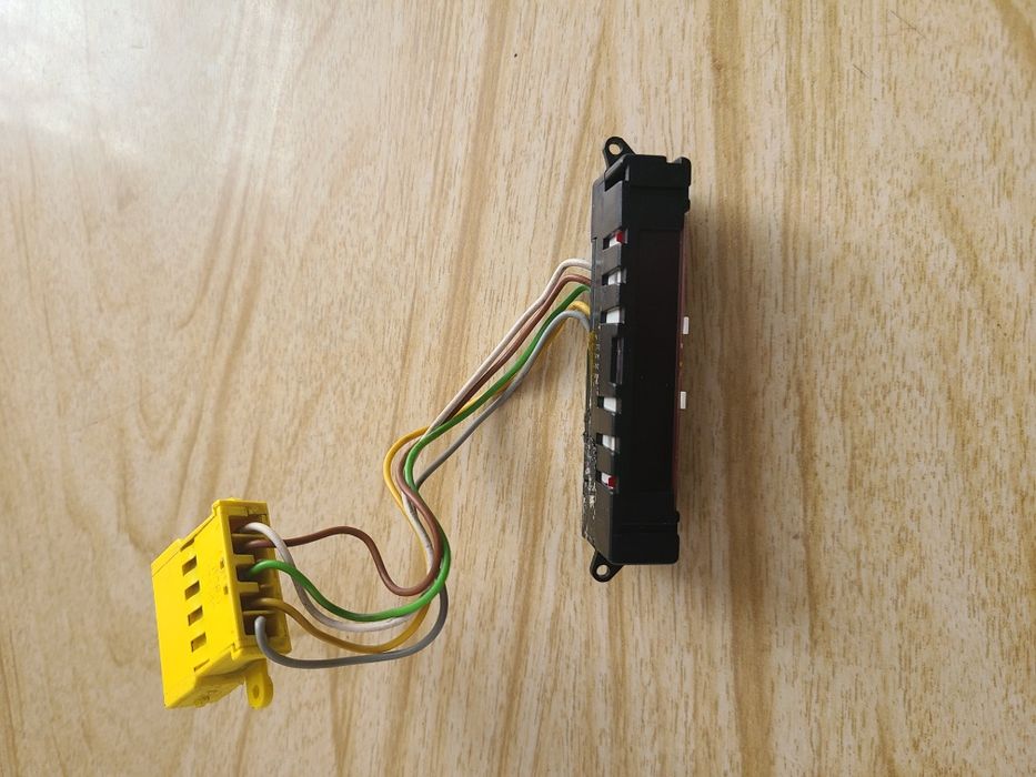 Датчик наружної температури ауді а6 с4.