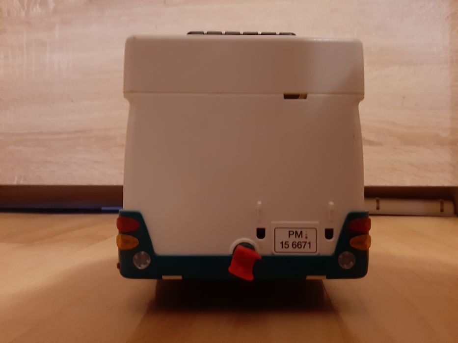 Kamper playmobil 4 figurki