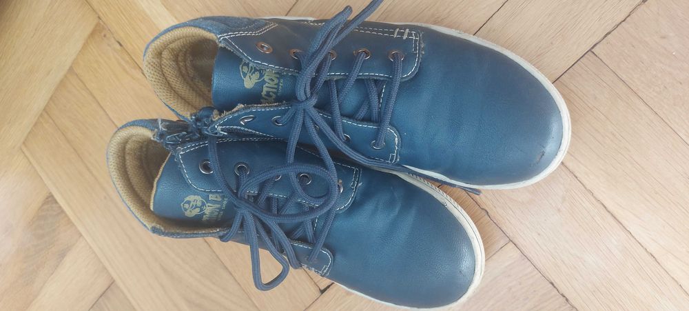 Buty chłopięce rozm.34