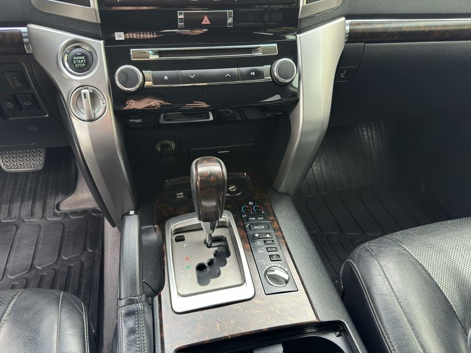 Салон Land Cruiser 200 14рік