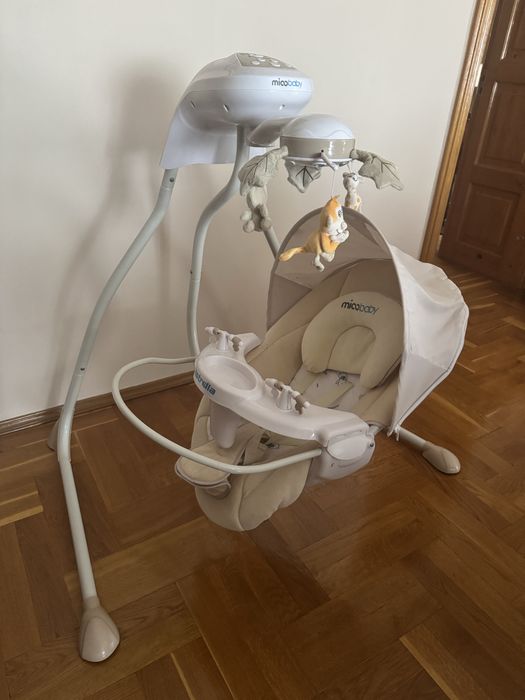 Гойдалка заколисуючий центр Mioobaby Estrella