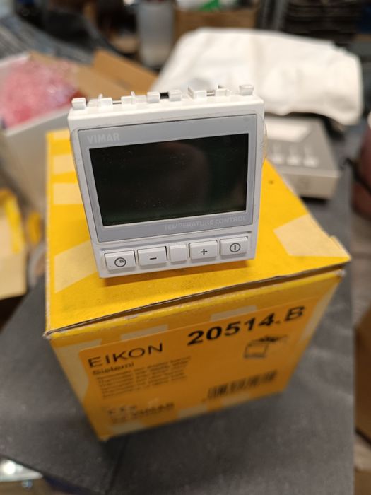 Termostat pokojowy Vimar eikon 20514 knx