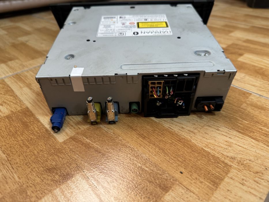 A4 B8 LIFT Multimedia czytnikMMI 8R2035666C