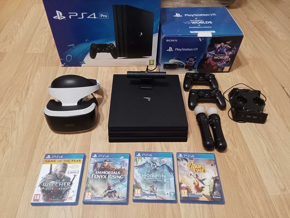 Zestaw PS4 PRO + Okulary VR + 2 pady + 2 pady move + 4 gry + ładowanie