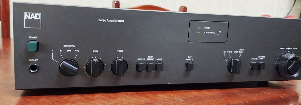 Amplificador integrado NAD 3130
