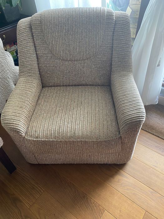 Sofa nierozkładana i fotel komplet