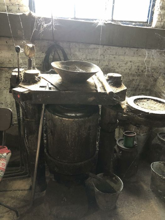 Продам олійницю.