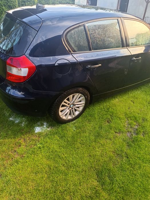 BMW seria E 87 czarny 5drzwi