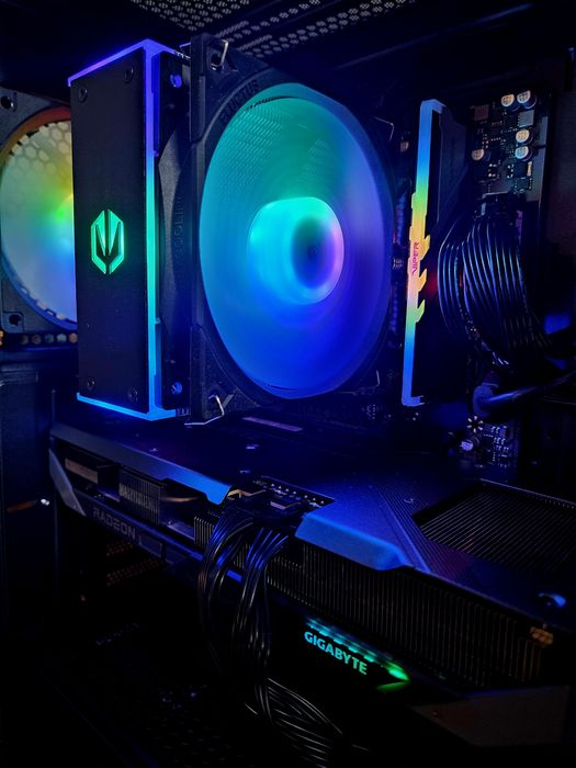 NOWY Komputer gamingowy RX 9070GRE/RYZEN 7500F/16GB/1TB/GWARANCJA!