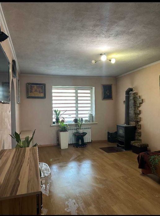 Продаж частини будинку в центрі міста!! Супер локація!