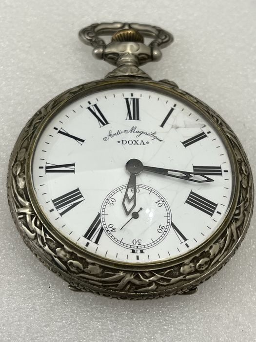 Часы карманные ,антикварные,механические швейцарские Doxa