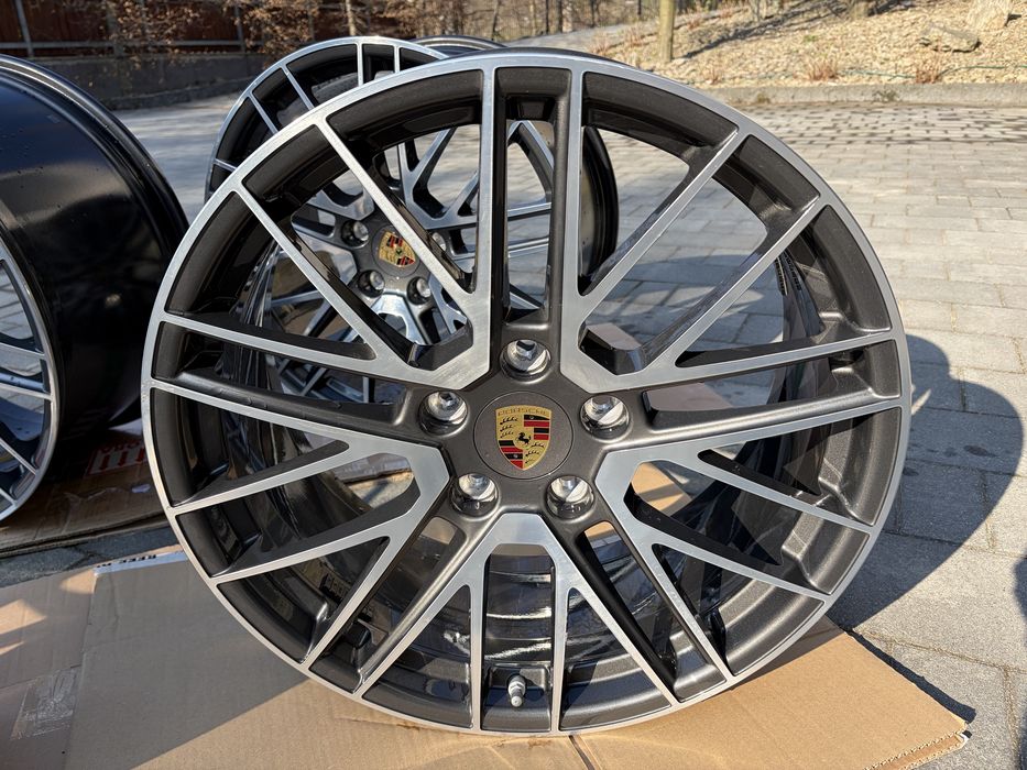Nowe felgi do Porsche 911 922 Turbo S