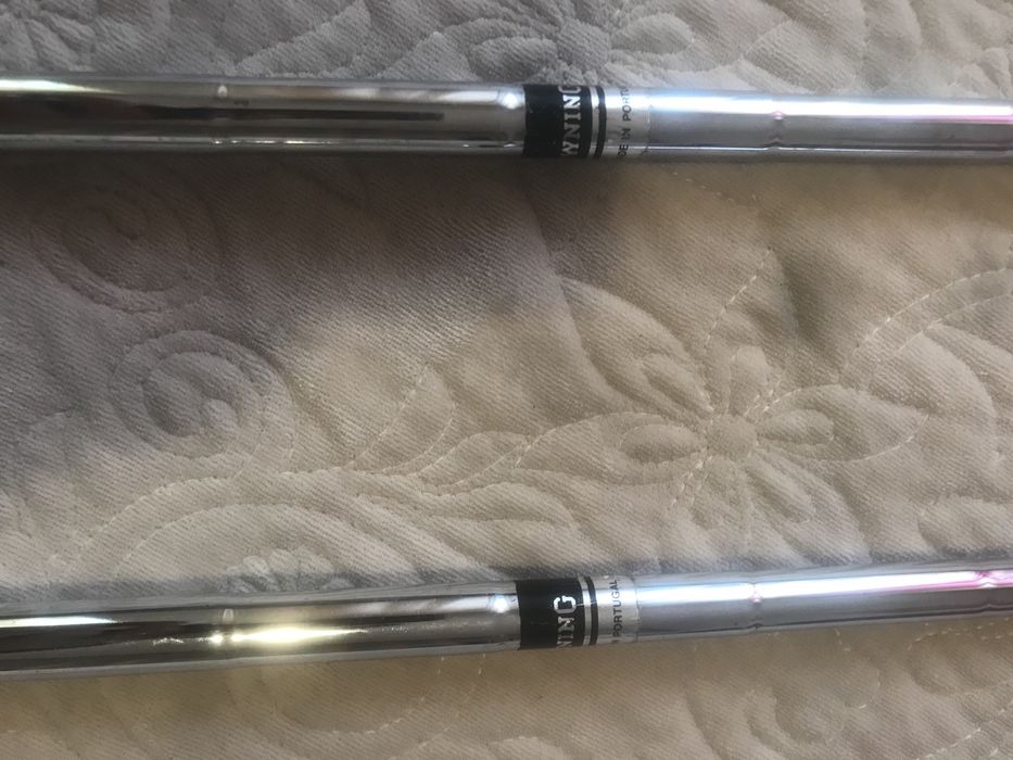 Tacos golf, usados mas ainda prontos para muitas tacadas