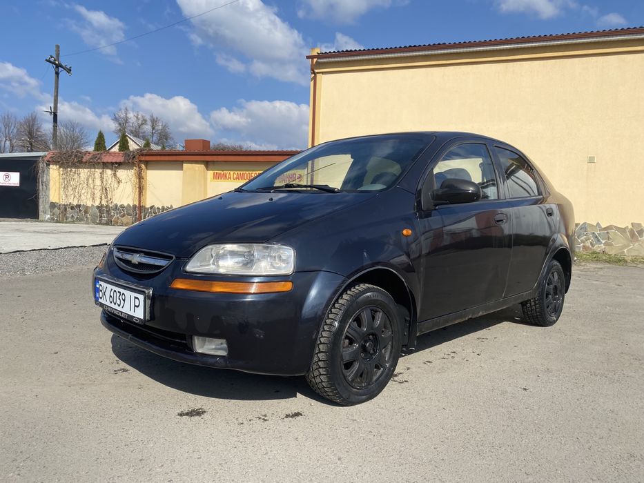 Шевролет  Авео 2005 рік 1.5 бензин