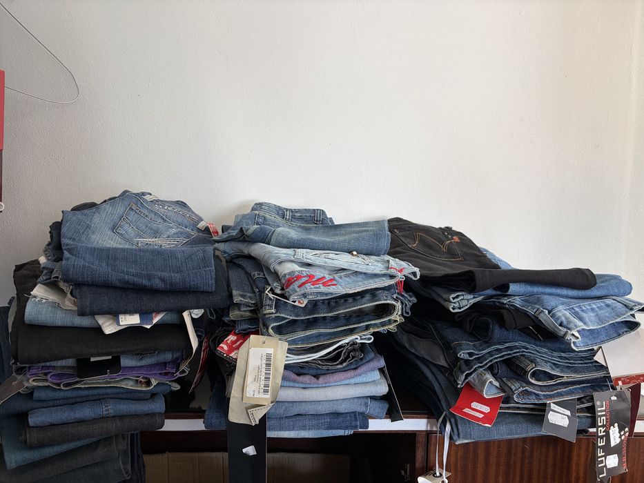 Lote 90 calças de ganga Feminino novas