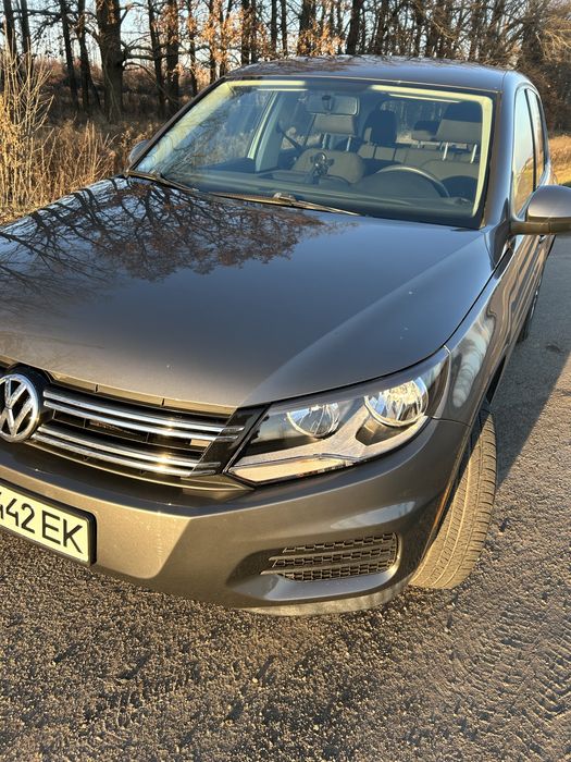 Volkswagen Tiguan 2012 VIN WVGAV7AX9CW090658 фото оголошення 4 з 8