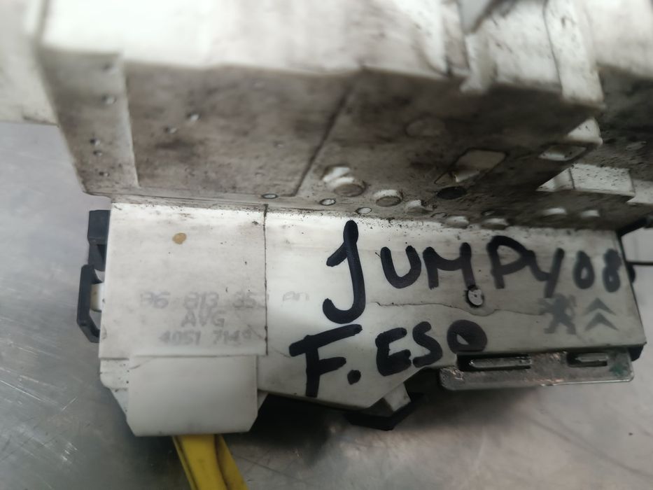 Fechadura / Fecho Porta Frente Esquerdo CITROËN JUMPY II - 9681335380