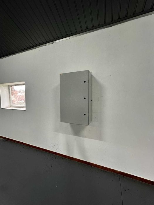 Продається комерційне приміщення в смт. Буштино