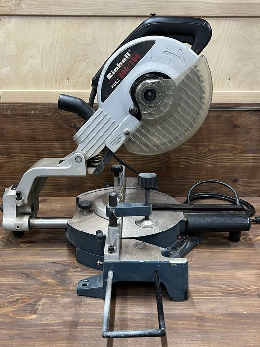 Торцювальна пила,торцовка Einhell KGSZ 300 1UG