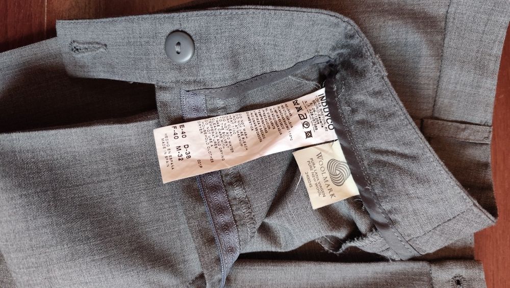 Calça de senhora em tecido fino tintoretto