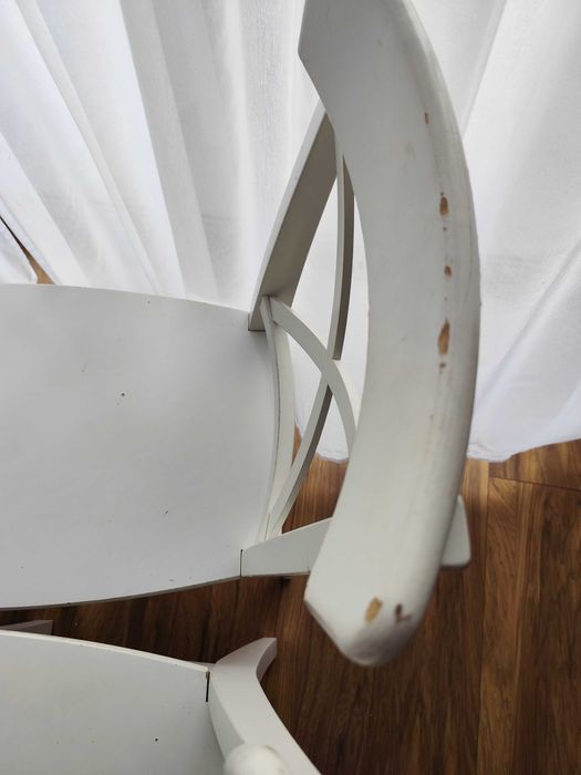 Krzesła białe Ikea