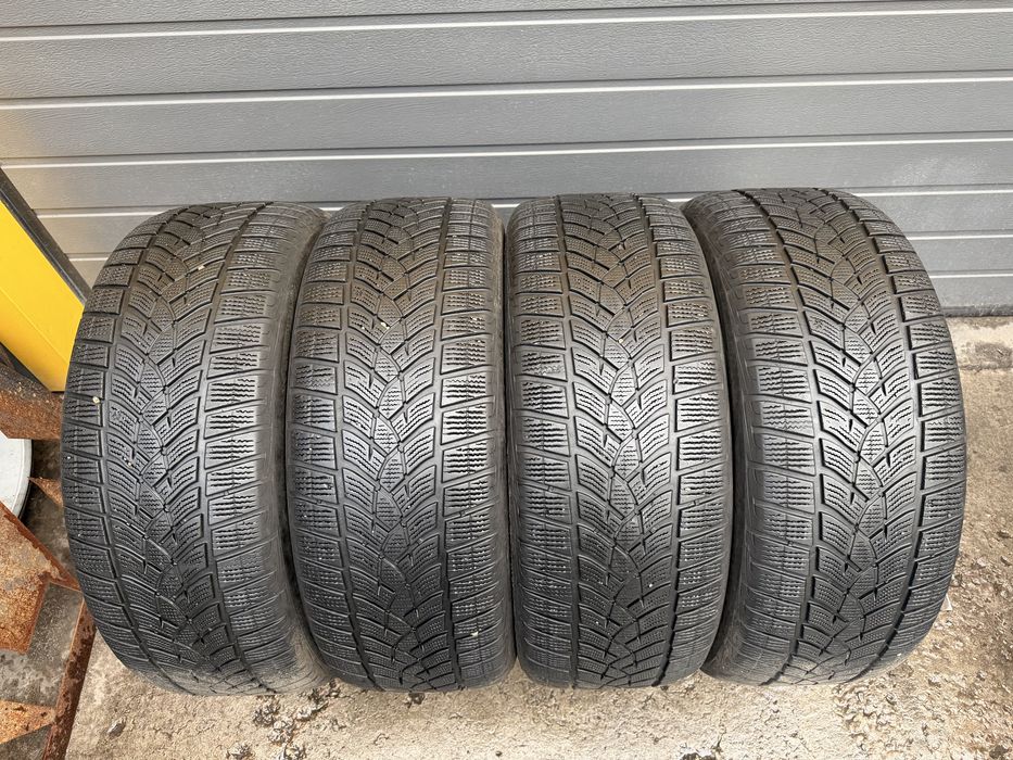 Шини зимові R19 235 50 Goodyear Склад Осокорки RLX