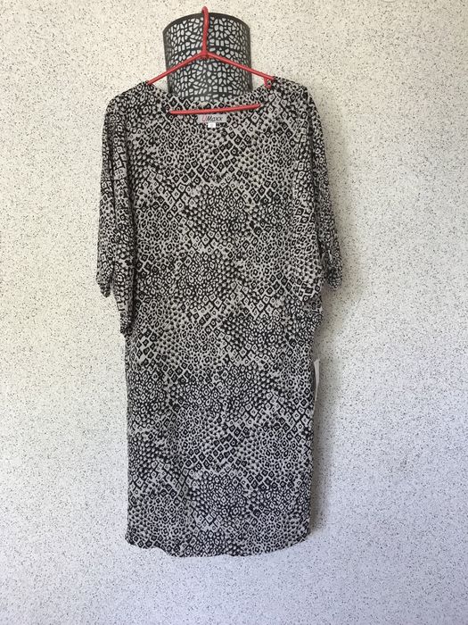 Нове гарне жіноче плаття, платте 46 раз М