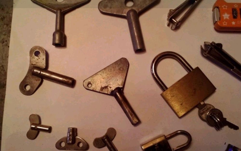 Ключ, для гитары , ключ гитарный .