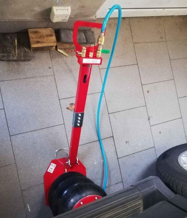 - Macaco Pneumatico de 5 toneladas novo
Novo